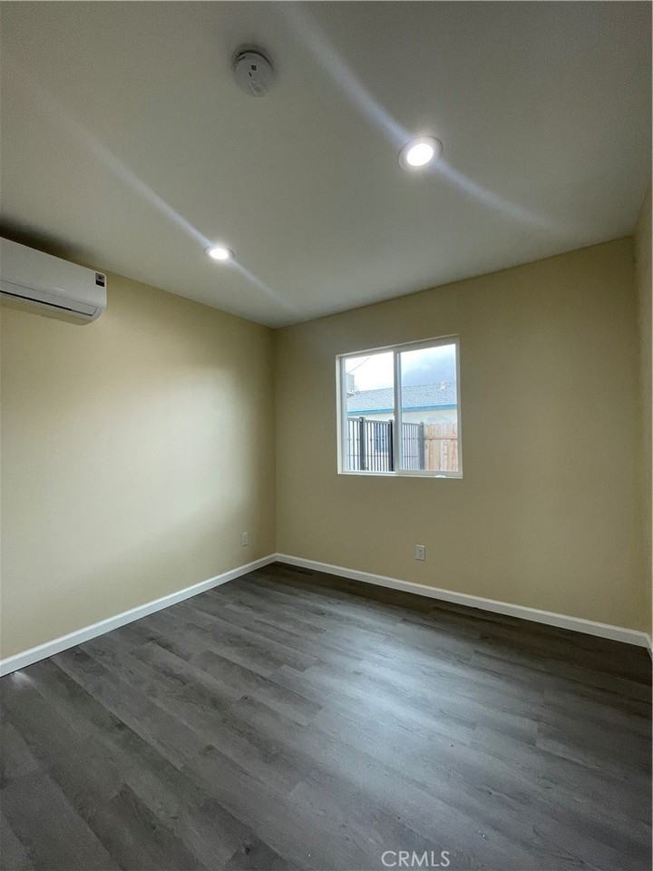 45124 Redwood Ave #45124 - Photo 3 of 16