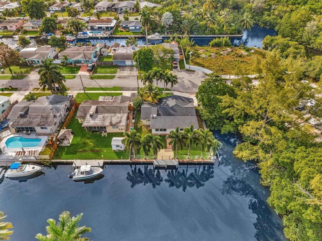 4500 Southwest 42nd Terrace #4500 - Photo 3 of 50