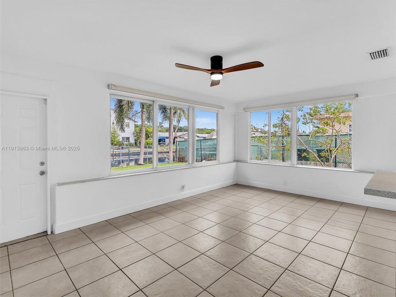 4500 Southwest 42nd Terrace #4500 - Photo 6 of 50