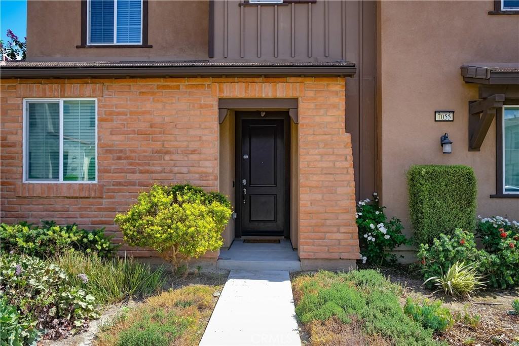 7055 Montecito Ln #7055 - Photo 2 of 31