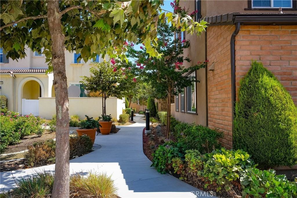 7055 Montecito Ln #7055 - Photo 4 of 31