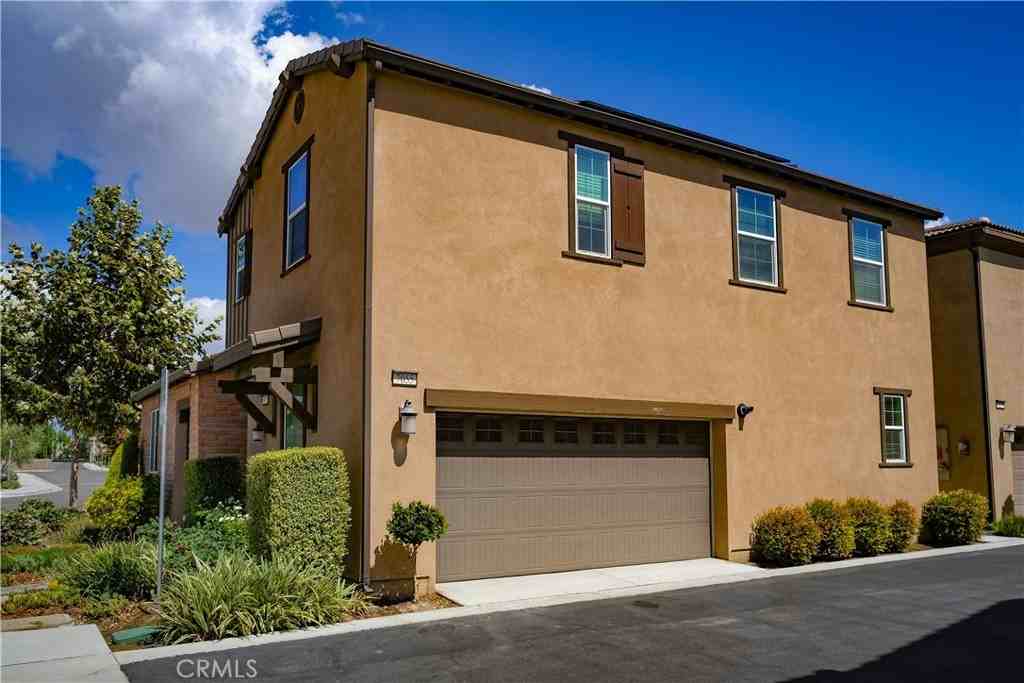 7055 Montecito Ln #7055 - Photo 6 of 31