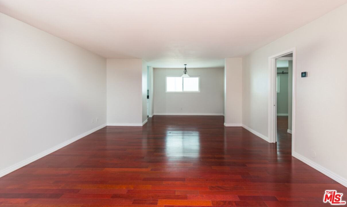 2418 Graham Ave #2418-2 - Photo 4 of 50