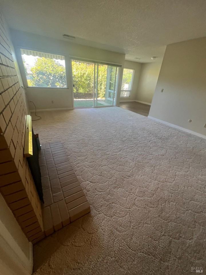 341 Rockgreen Pl #341 - Photo 6 of 16