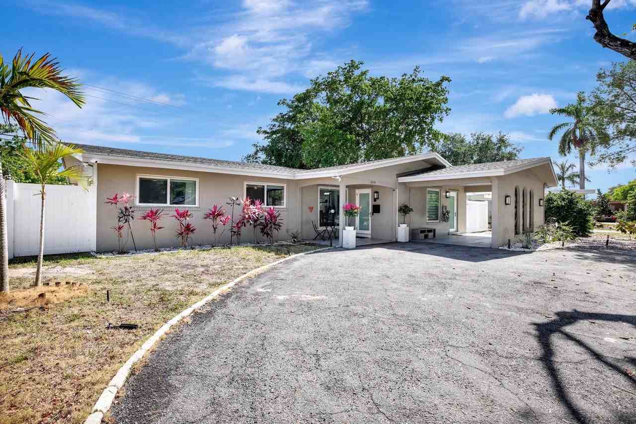 2260 Ne 62nd St #2260 - Photo 7 of 31