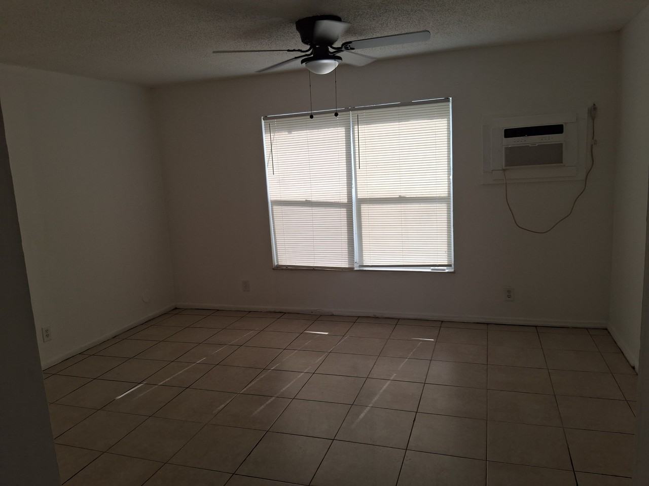 6000 Northwest 7th Street #6 - Photo 5 of 24