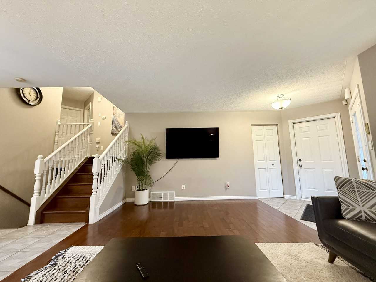 3572 Caribou Cres - Photo 2 of 25