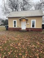 featured image of 1324 West Maple Street