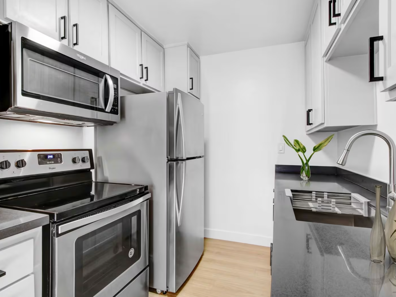 823 Linden Ave. - Photo 7 of 13