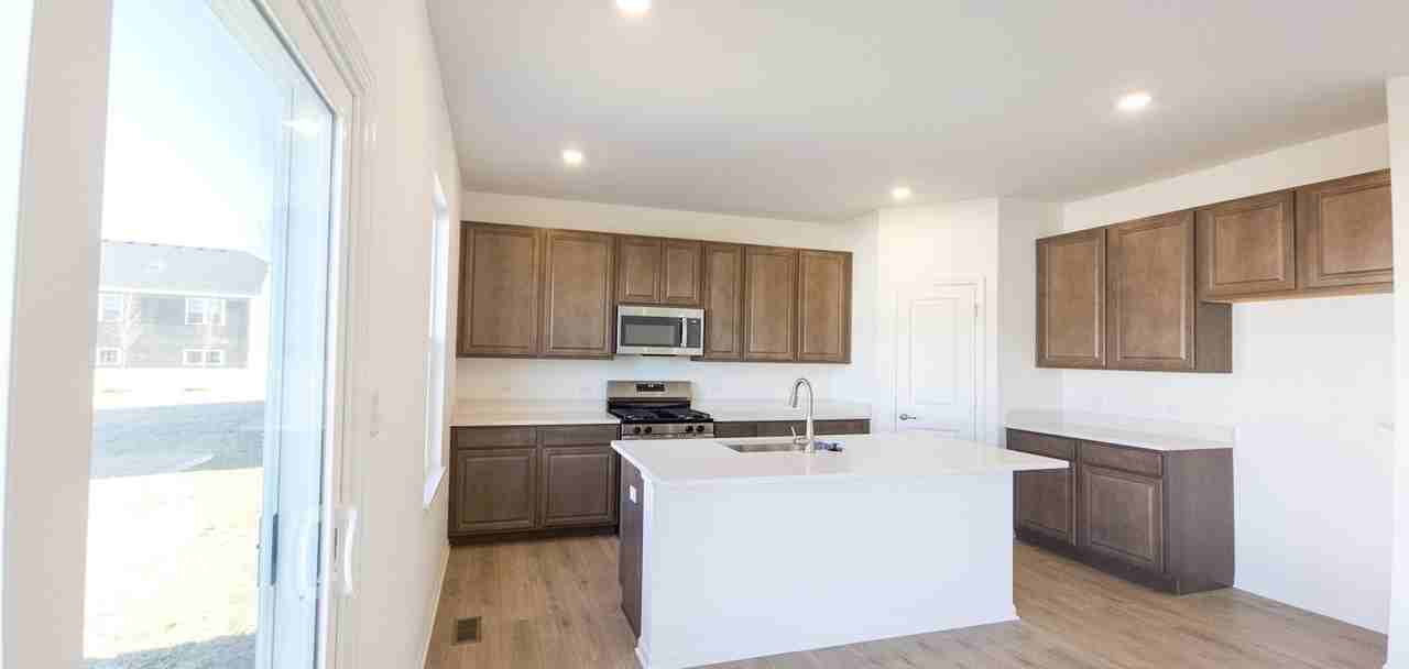 3756 Fender Street - Photo 4 of 22