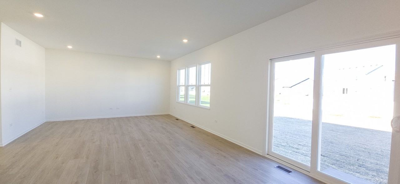 3756 Fender Street - Photo 7 of 22