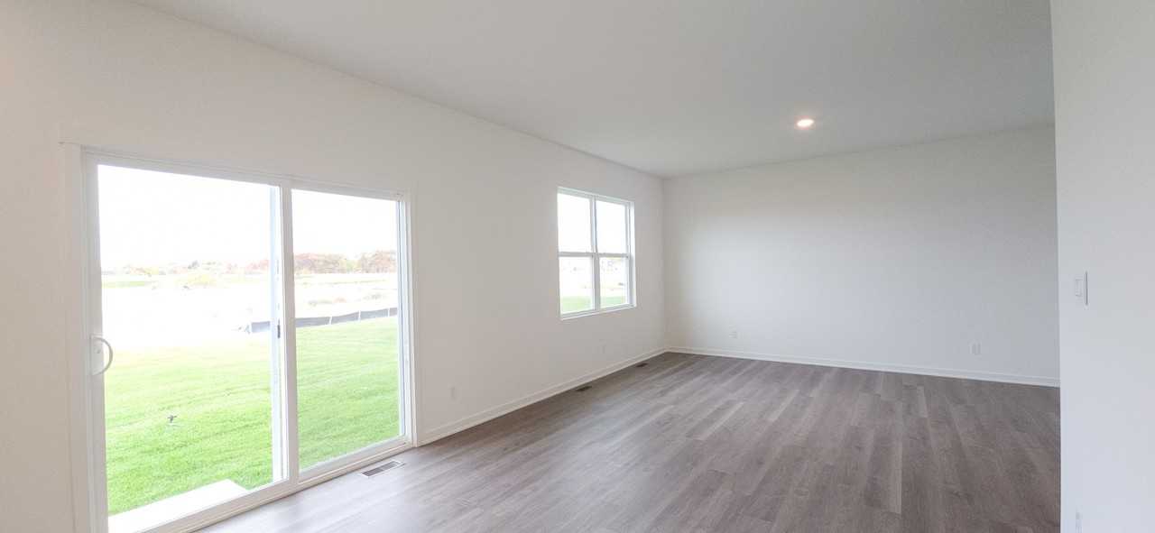 108 Cressmoor Boulevard - Photo 6 of 14