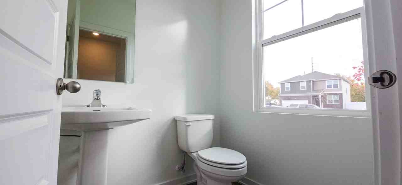 108 Cressmoor Boulevard - Photo 7 of 14