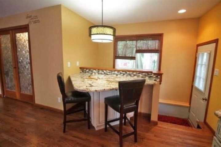 1613 Jay Street - Photo 4 of 21