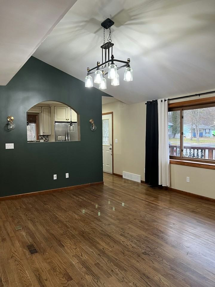 1613 Jay Street - Photo 5 of 21