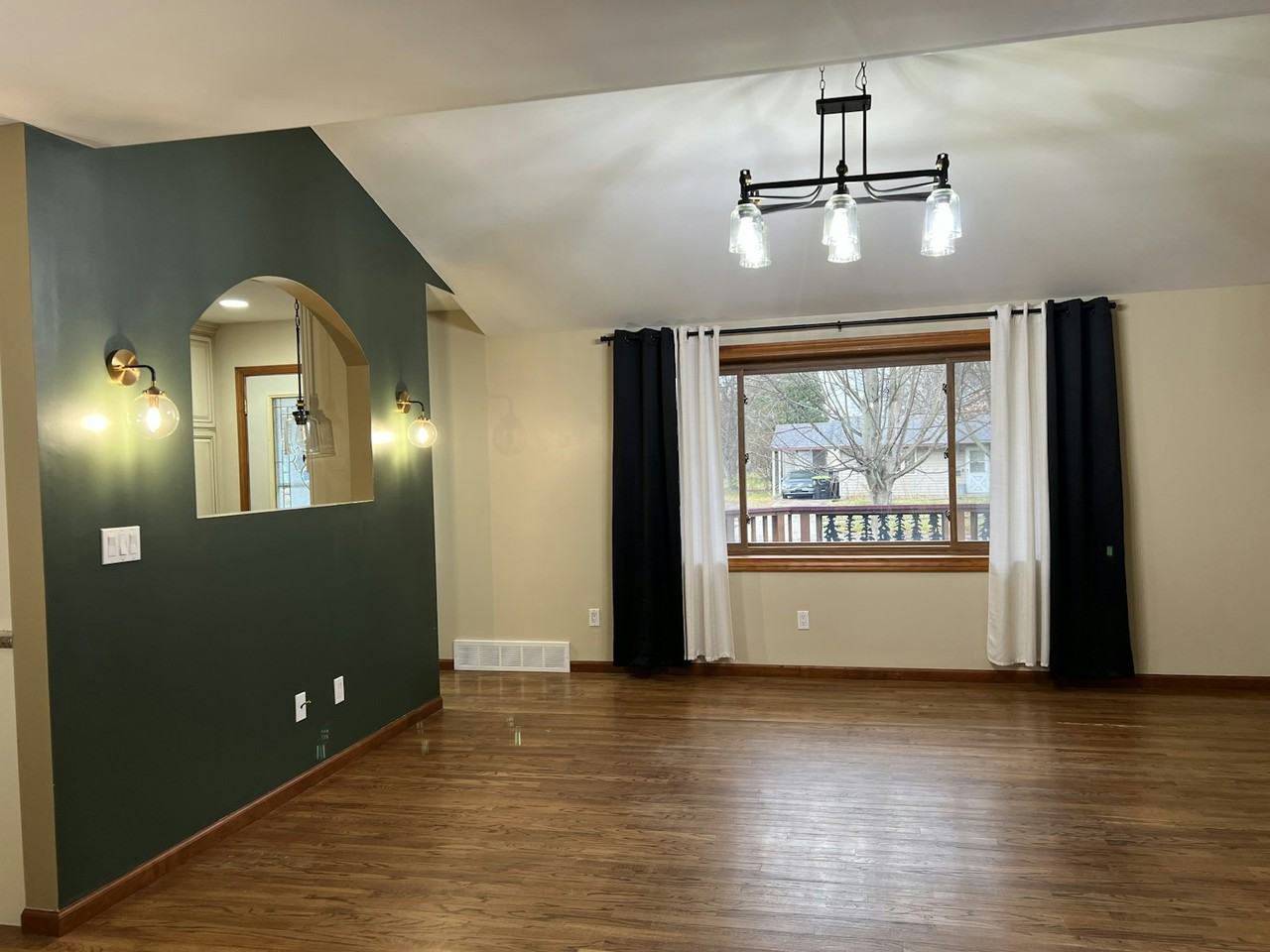 1613 Jay Street - Photo 7 of 21