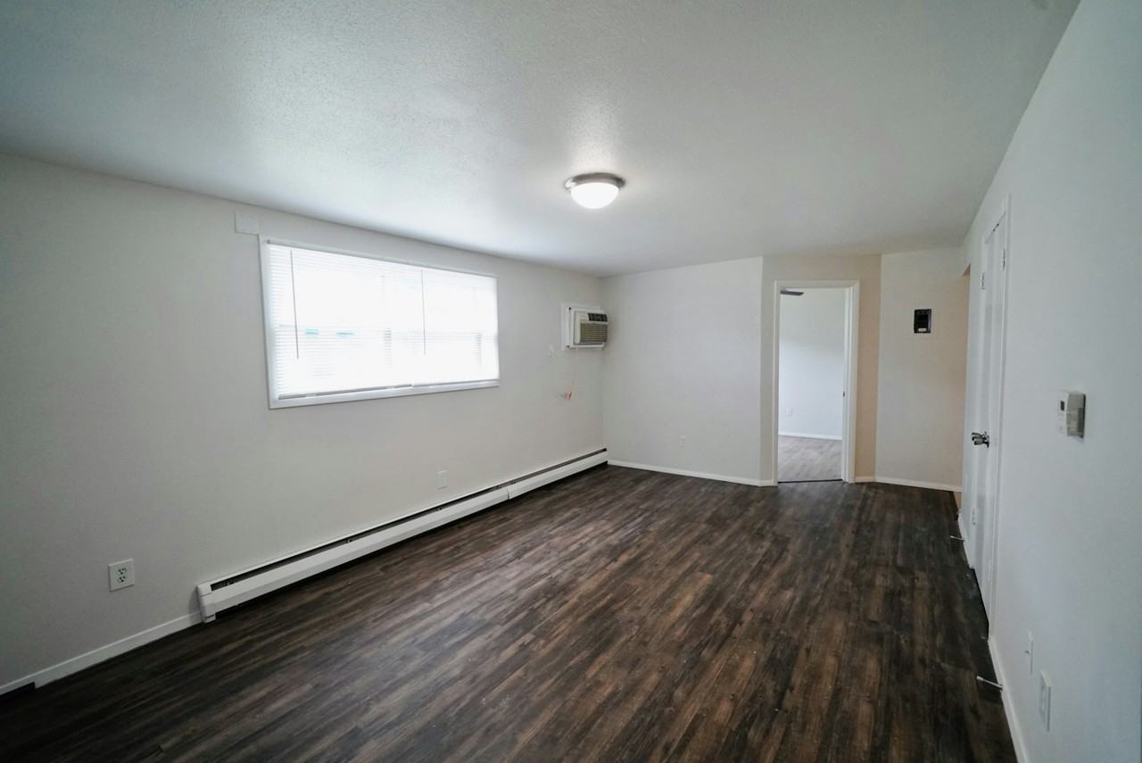 615 West Bennett Street, Unit 1 - Photo 2 of 13