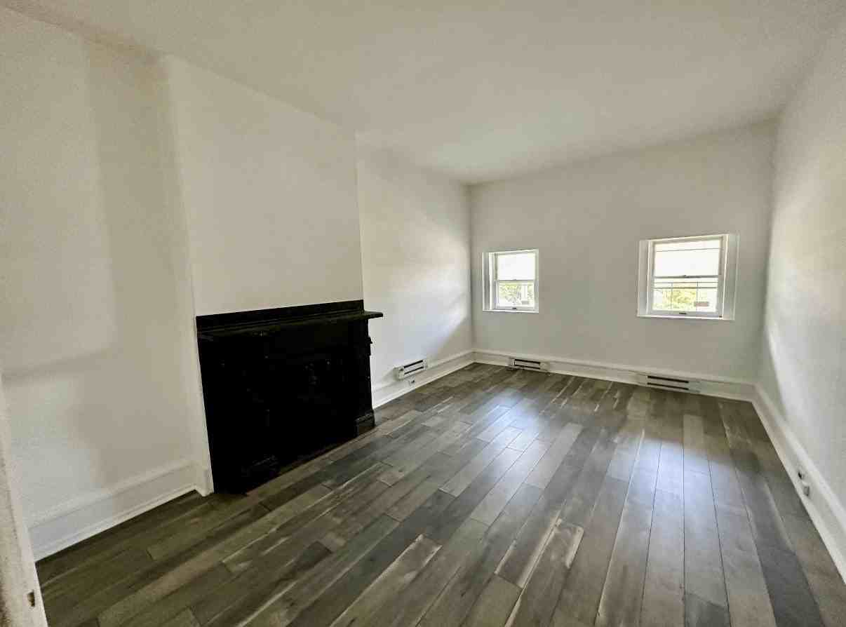 930 West Main Street, Unit 1st Floor - Photo 5 of 8