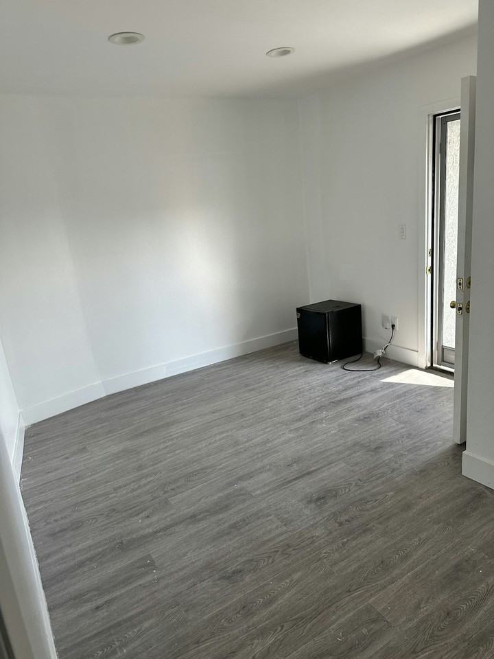15306 El Camino Avenue, Unit 1 - Photo 6 of 8