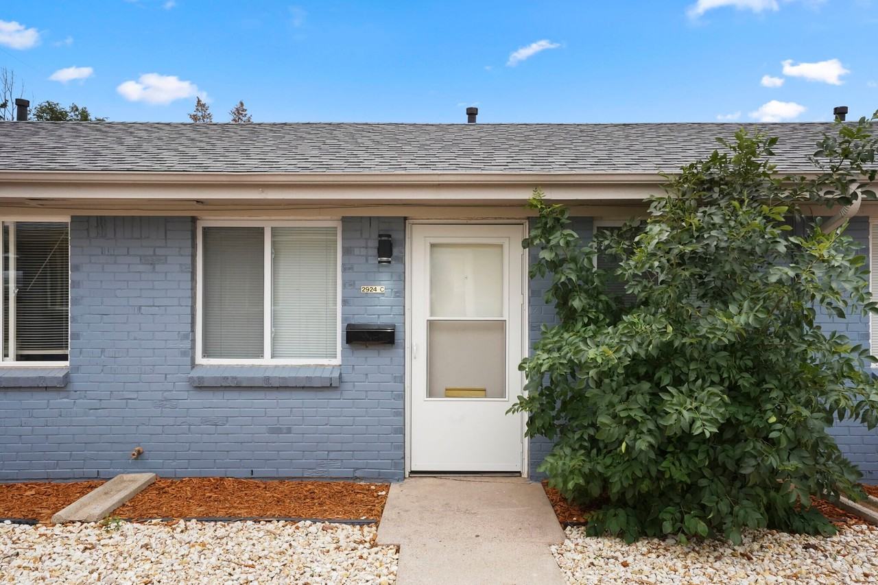 Leisure Apartments - Photo 2 of 7