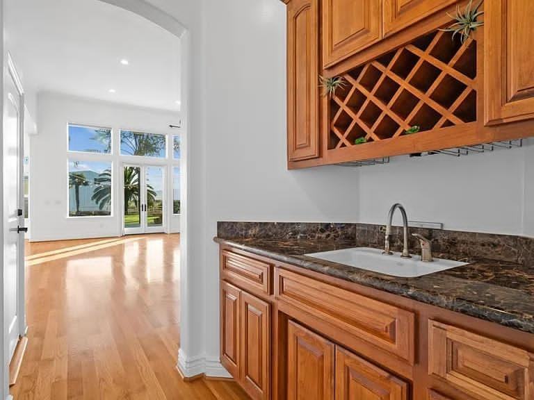 Shore Road - Photo 4 of 9