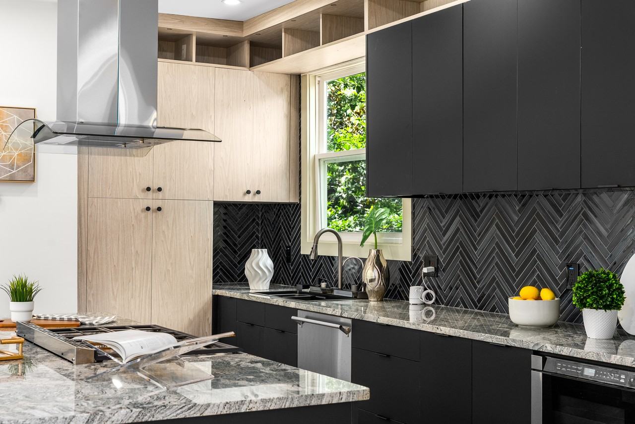 335 Eureka Drive Northeast #NA - Photo 5 of 23