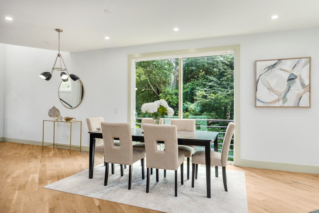 335 Eureka Drive Northeast #NA - Photo 7 of 23