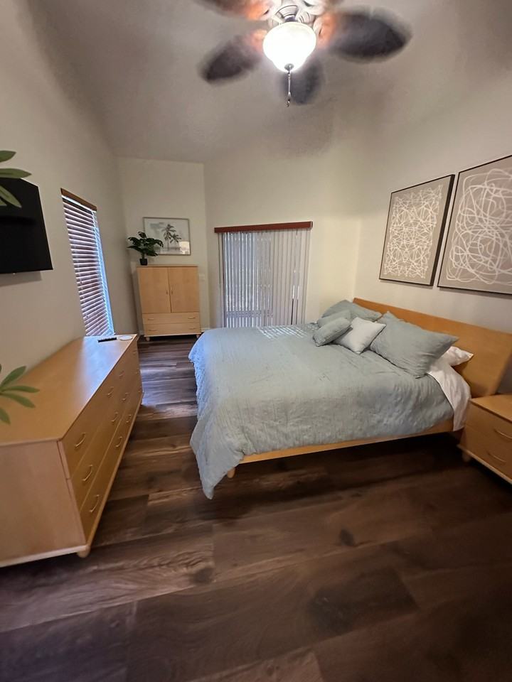 8960 Huntington Pointe Dr #NA - Photo 4 of 16