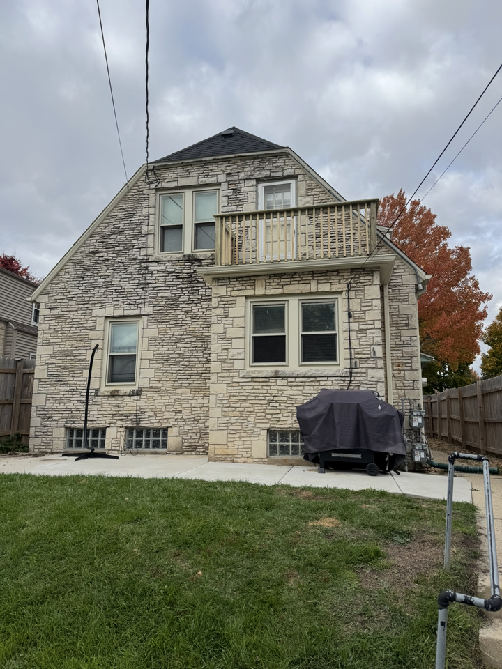 5733 W Fillmore Dr - Photo 2 of 11