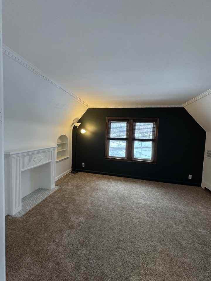 5733 W Fillmore Dr - Photo 7 of 11