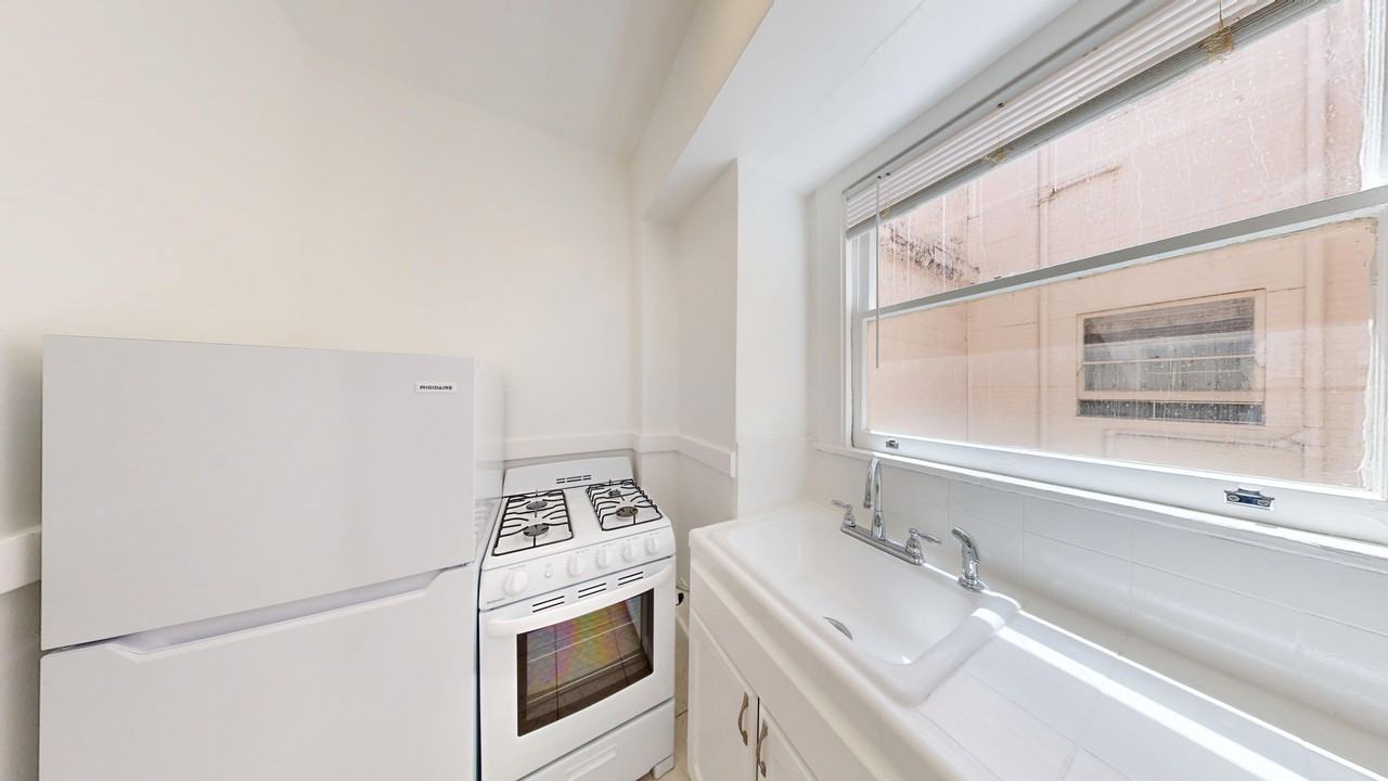 449 O'Farrell Street - Photo 2 of 16