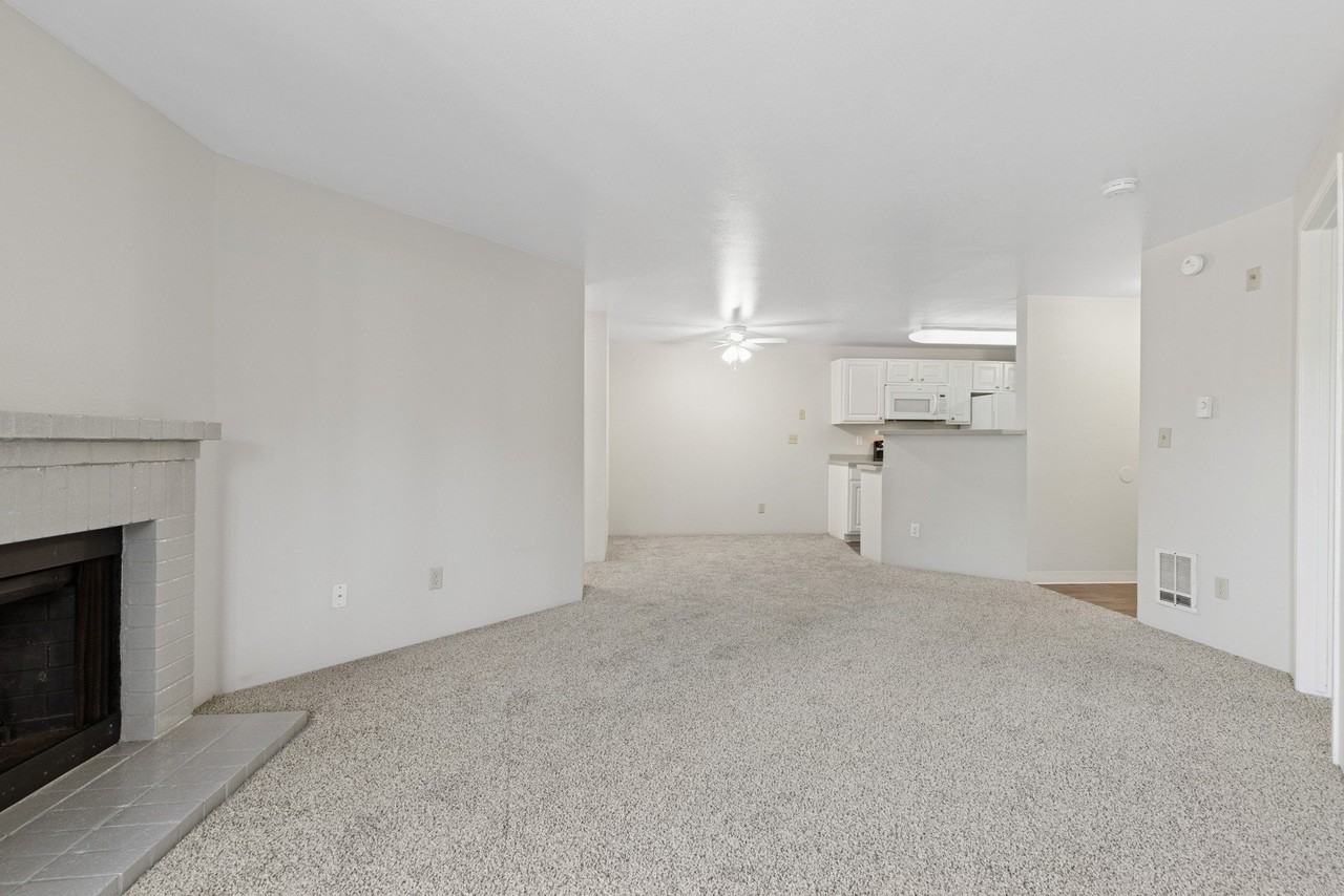 Cascadia Pointe - Photo 7 of 26