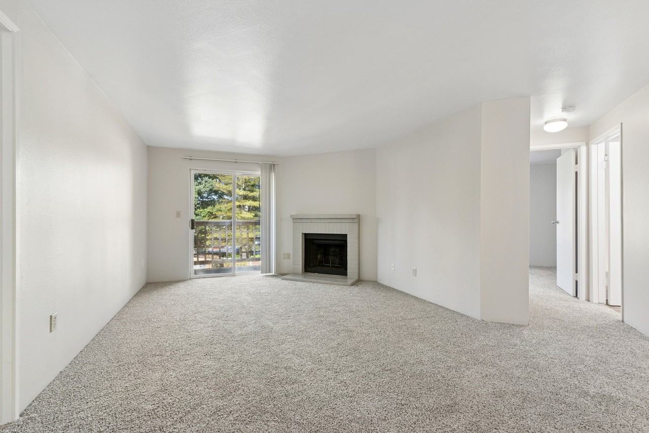 Cascadia Pointe - Photo 2 of 19