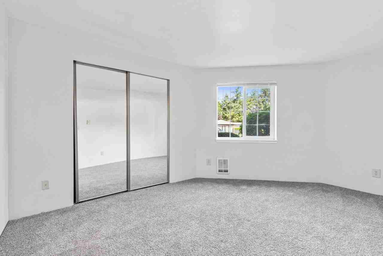 Cascadia Pointe - Photo 3 of 19