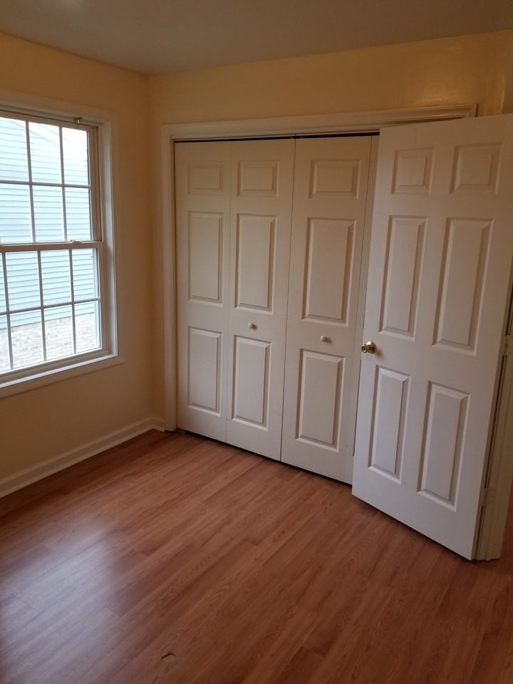 466 Mitchell Ave #NA - Photo 4 of 7