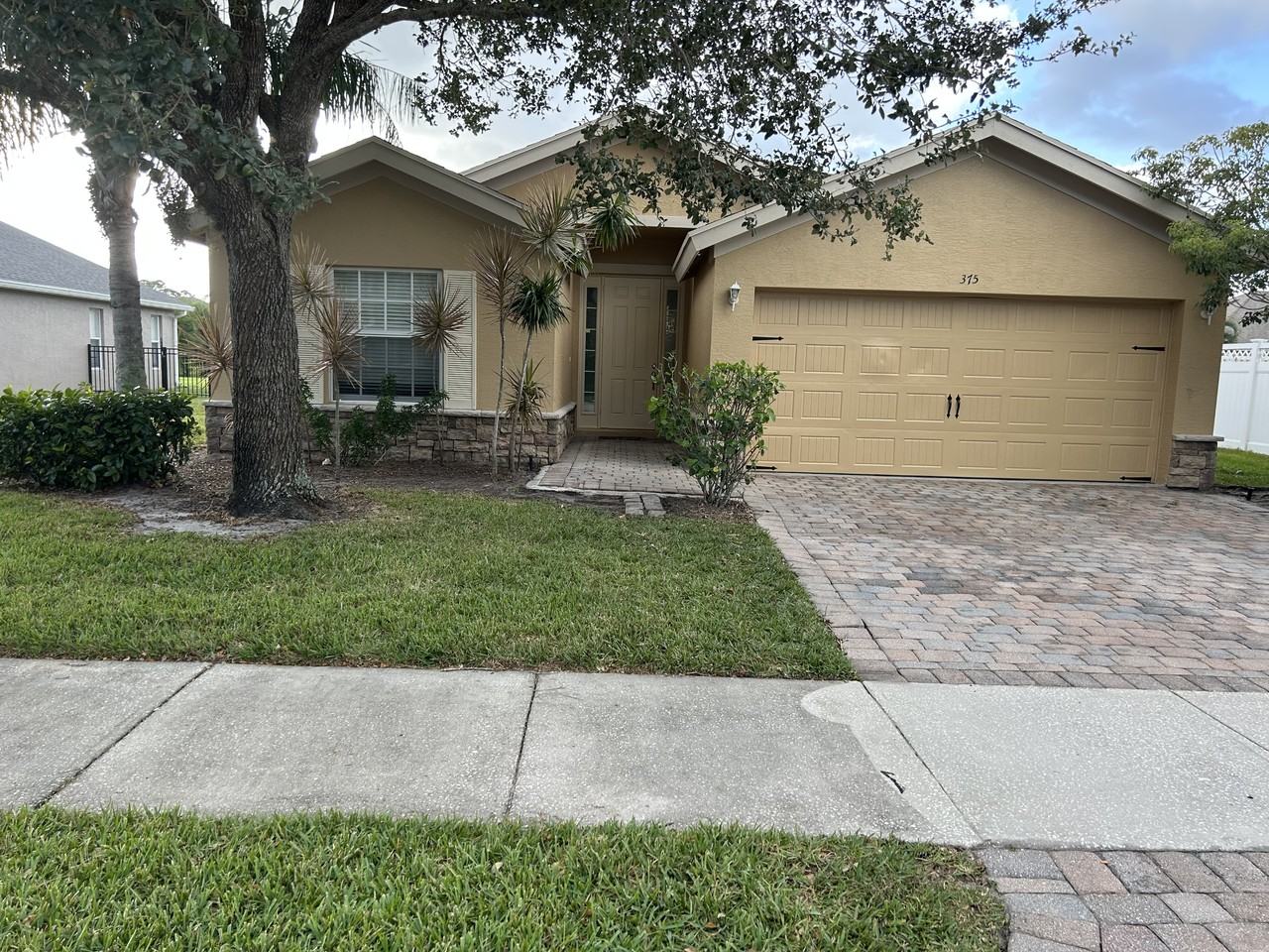 375 Lexington Ave Sw #NA - Photo 2 of 29