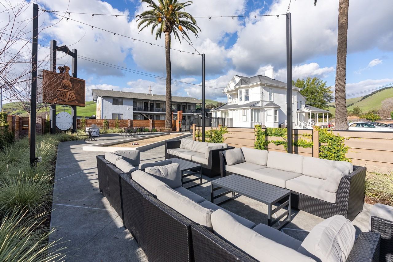 Niles Station - Photo 6 of 33