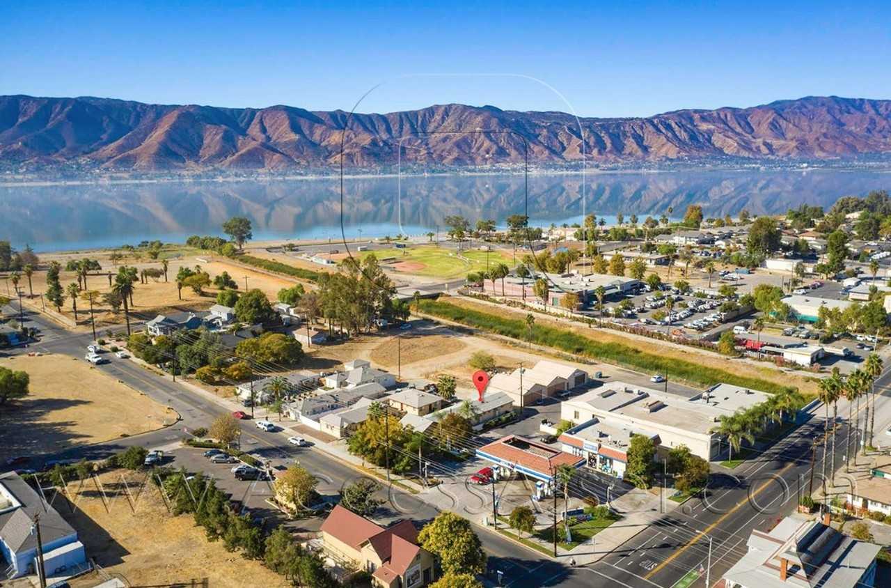 S Spring 113 - Photo 2 of 21