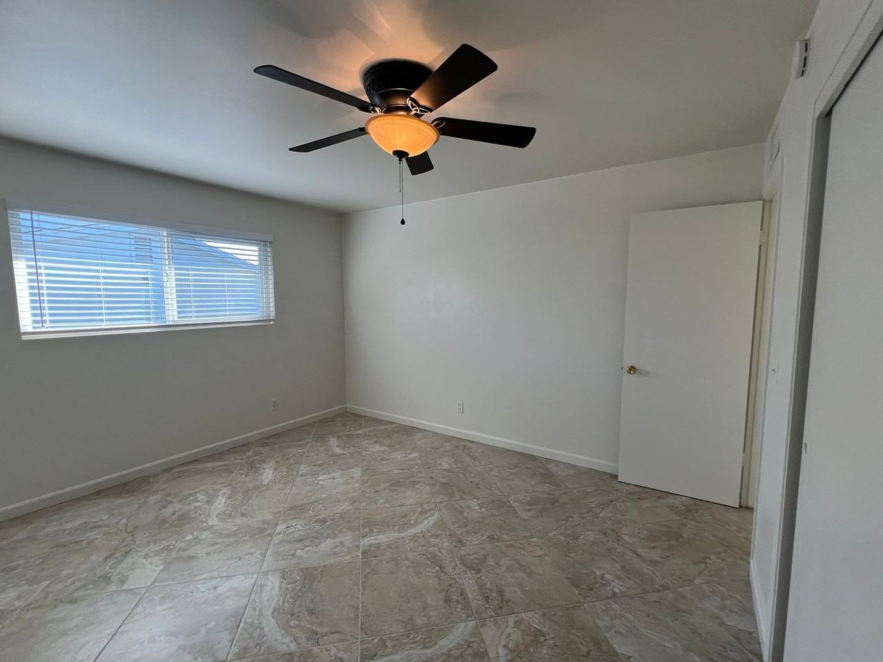 2700 Hemlock Ave - Photo 5 of 11