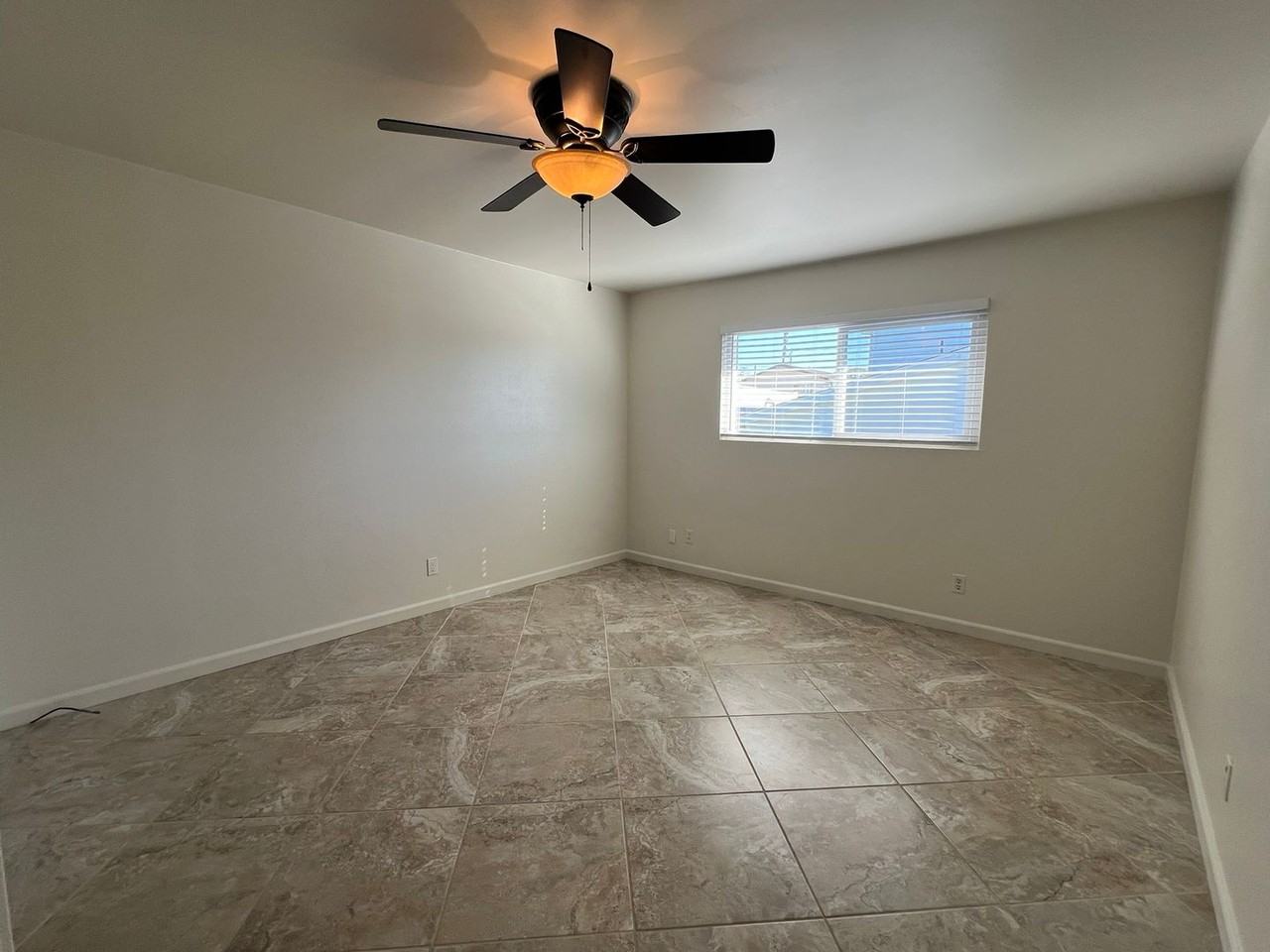 2700 Hemlock Ave - Photo 7 of 11