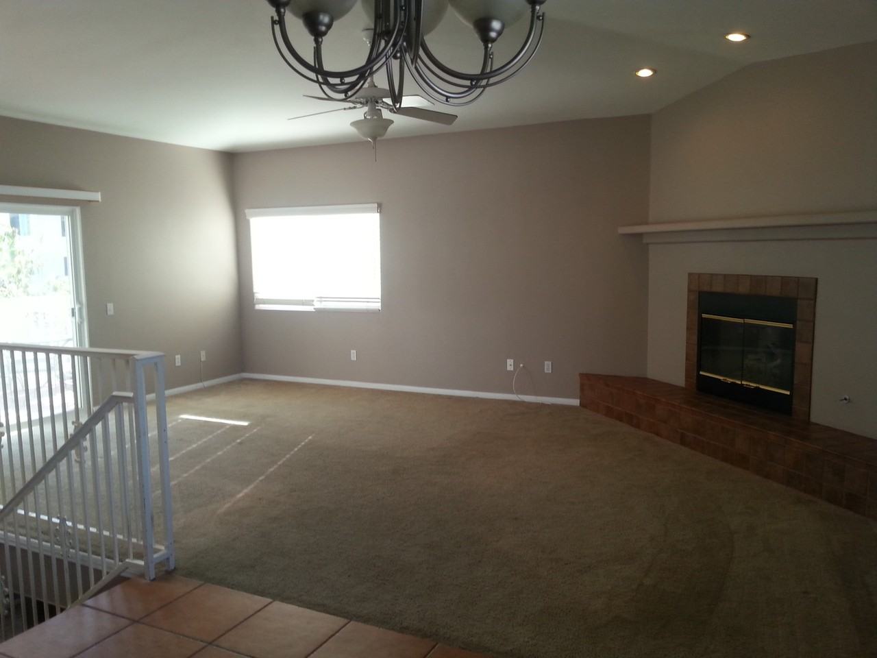 240 Elkwood Ave - Photo 5 of 11