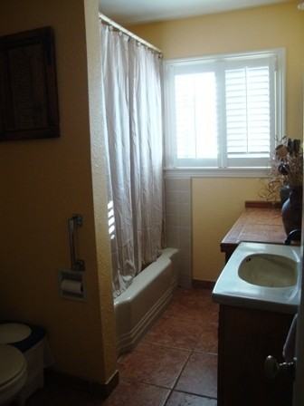 28 Grove St - Photo 4 of 10