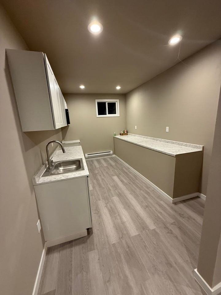 24500 Russell Rd - Photo 3 of 6