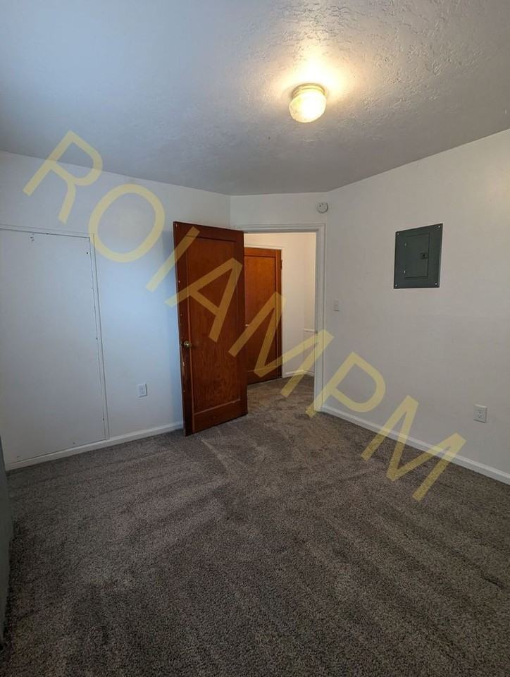 1160 South 4th Avenue - Photo 5 of 6