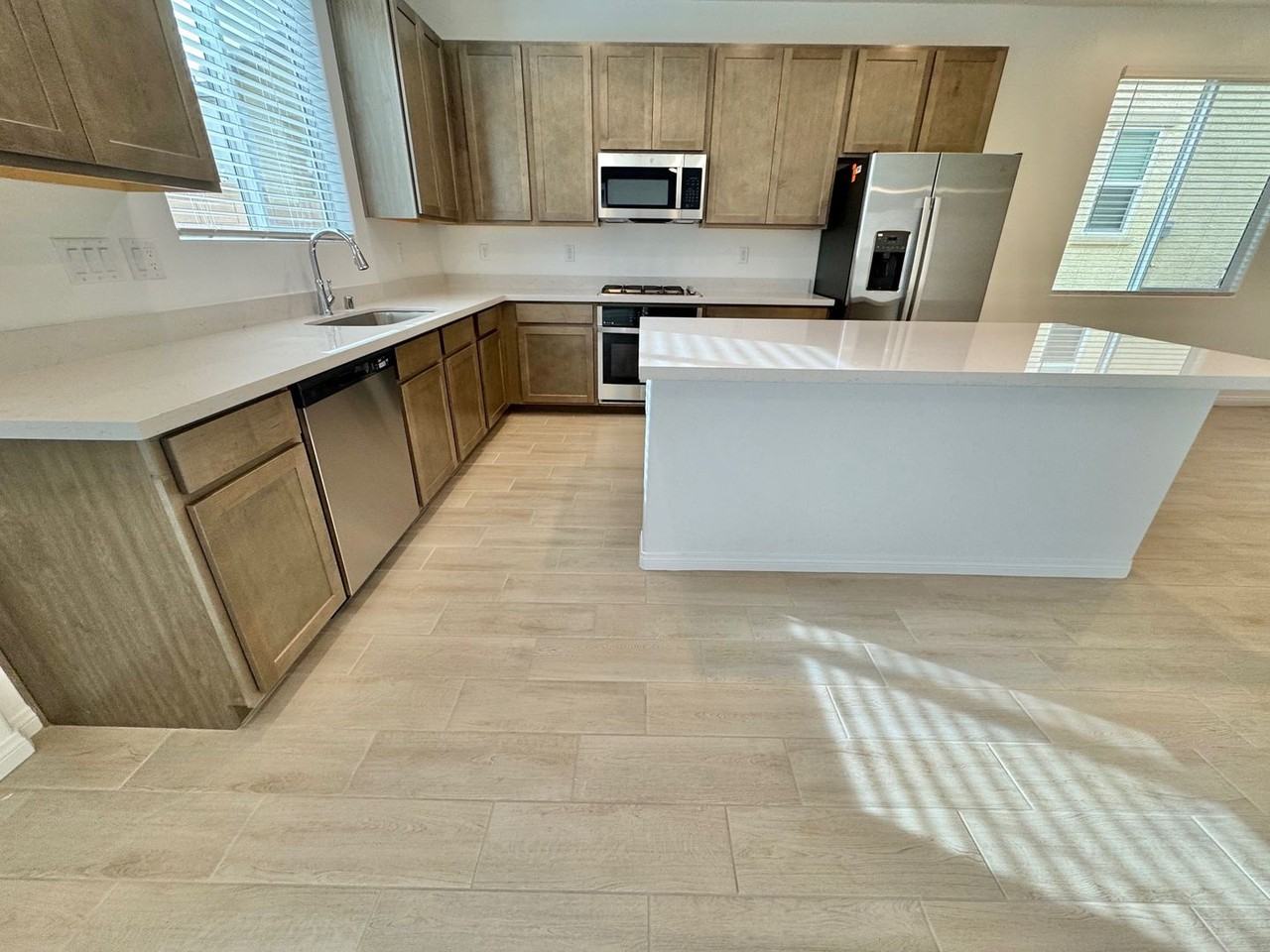 9897 Angel Valley Dr - Photo 3 of 39