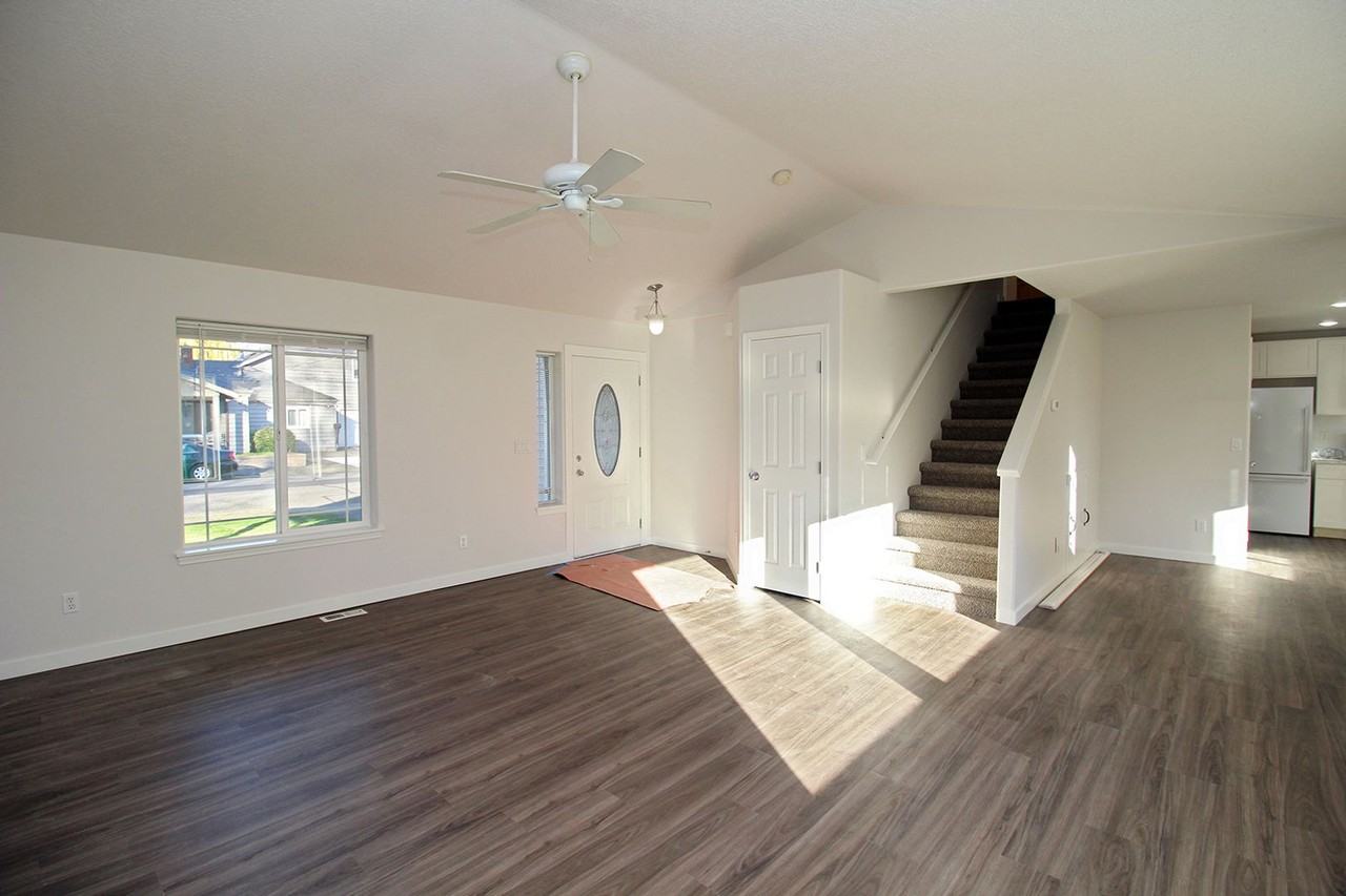 1630 Se 4th St - Photo 3 of 26