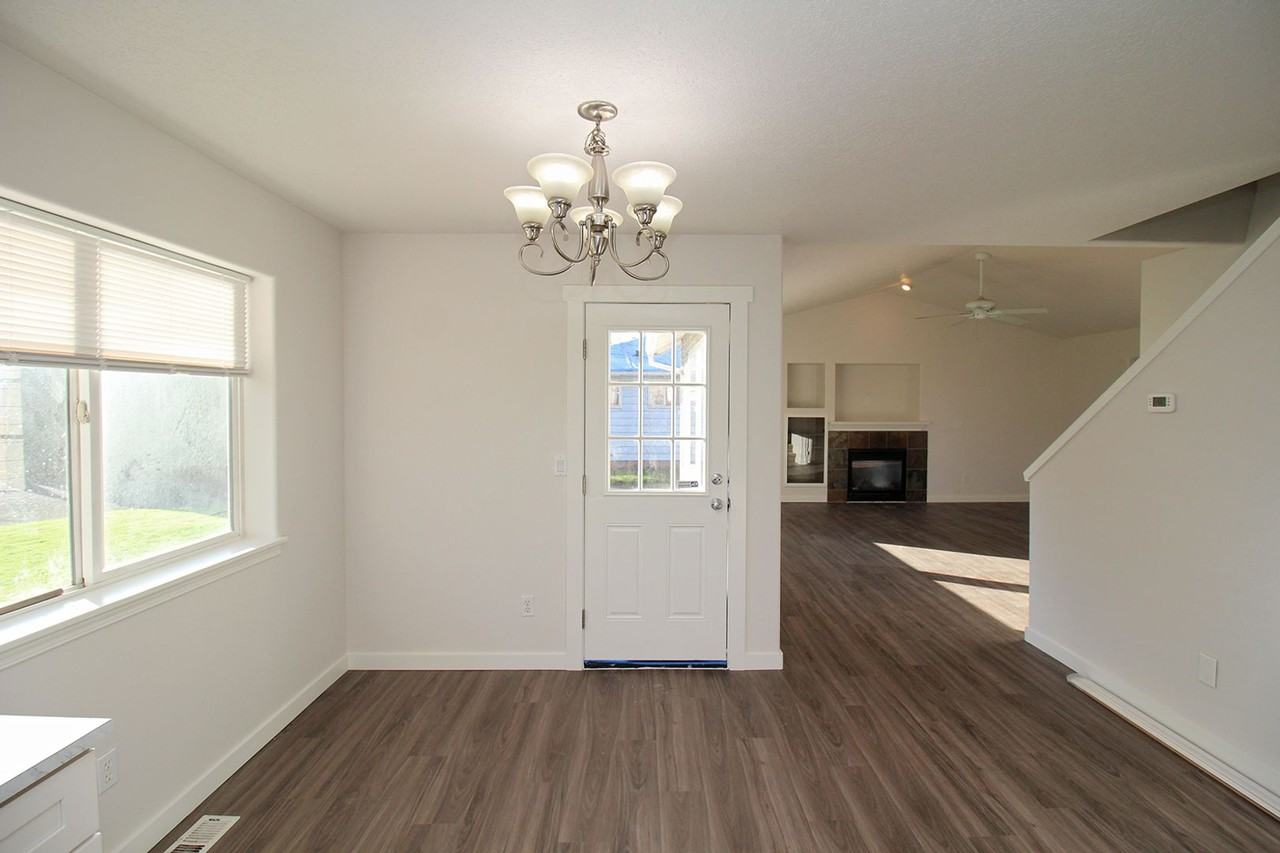 1630 Se 4th St - Photo 7 of 26