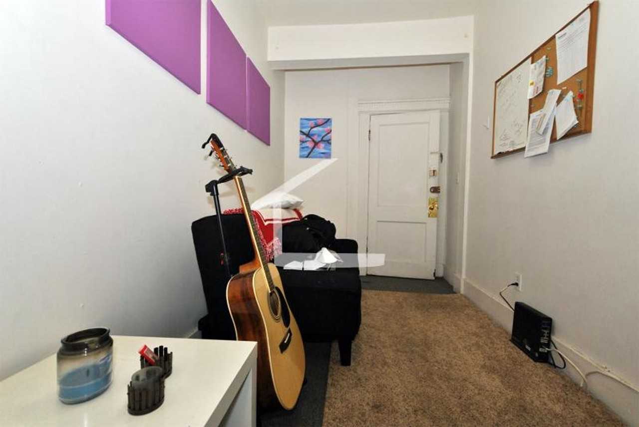 59 Brighton Ave - Photo 2 of 7