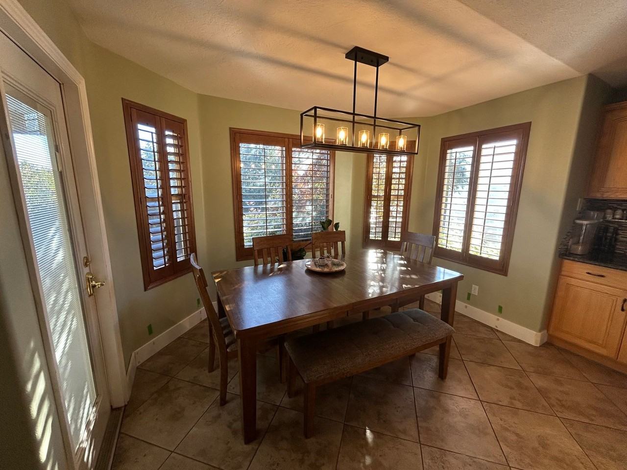 356 East 170 South - Photo 4 of 31