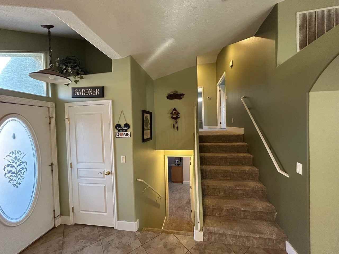 356 East 170 South - Photo 5 of 31